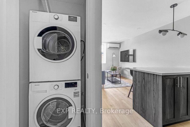 201 - 658 Somerset Street W