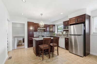 76 Orphir Road • Hamilton, ON photo 9