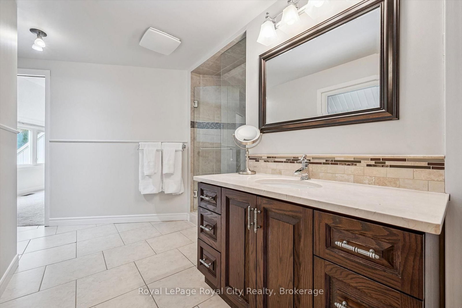 8 Berkley Place • Guelph, ON photo 15