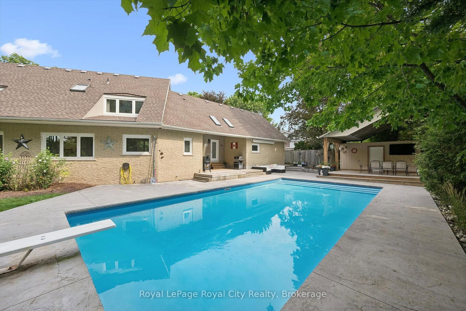 8 Berkley Place • Guelph, ON photo 19