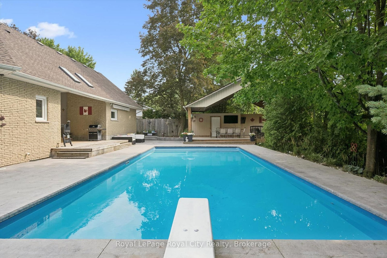 8 Berkley Place • Guelph, ON photo 22