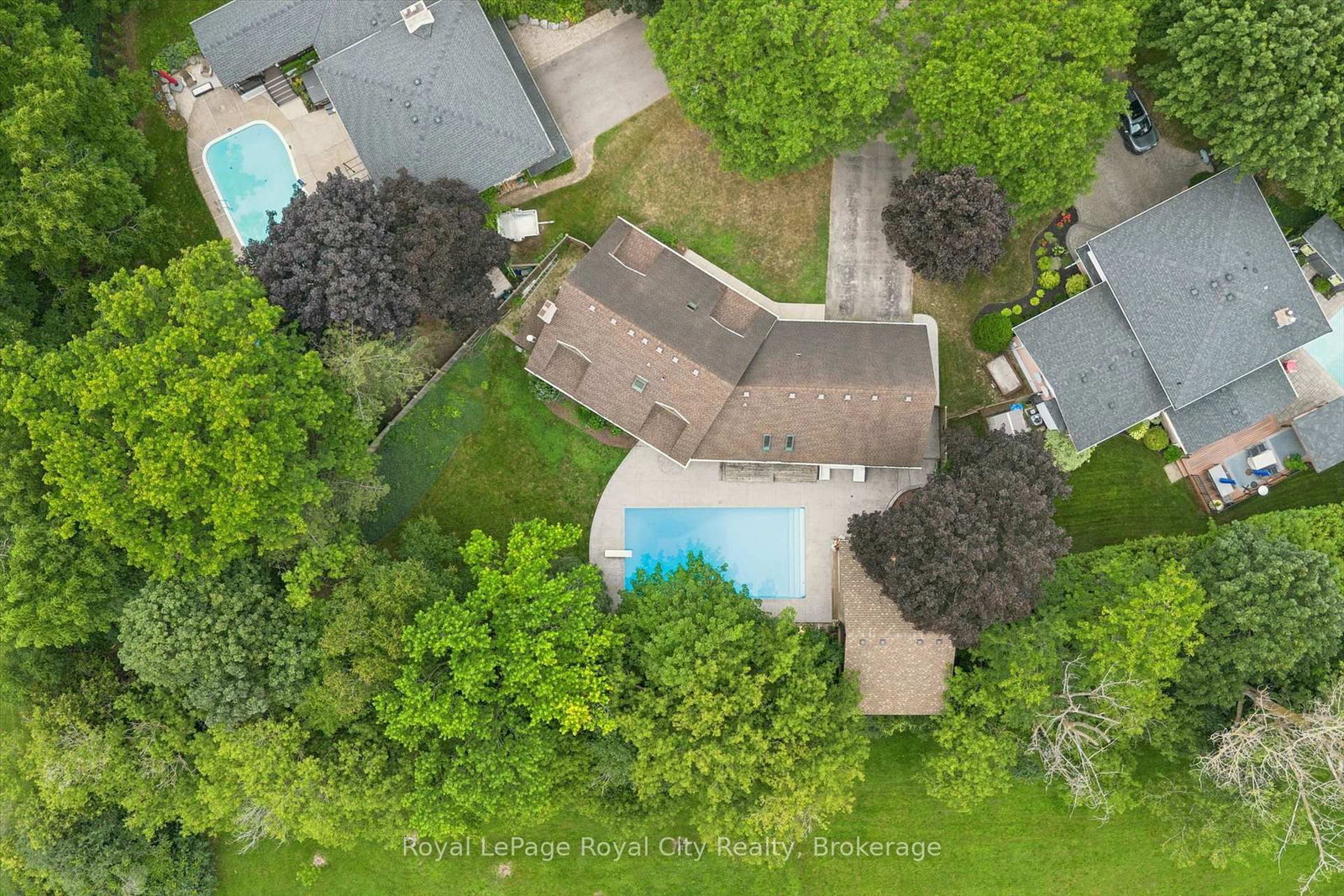 8 Berkley Place • Guelph, ON photo 28