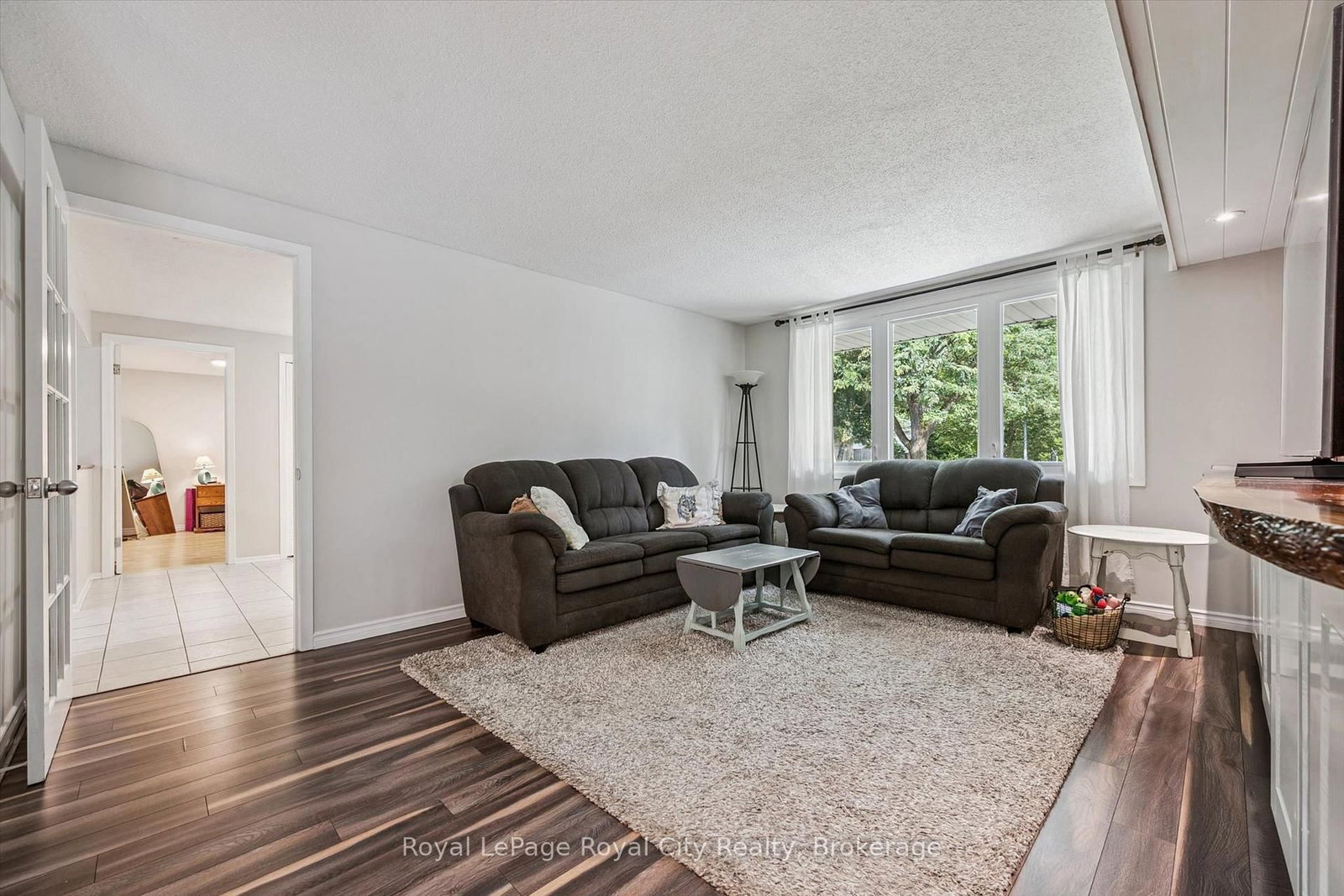 8 Berkley Place • Guelph, ON photo 4