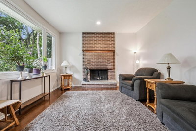 8 Berkley Place • Guelph, ON photo 6