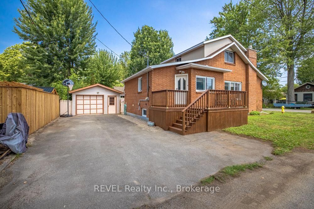 Detached House for sale at 353 Oakwood Avenue, Fort Erie, Ontario, L0S 1B0 - Crystal Beach - MLS: X13673664
