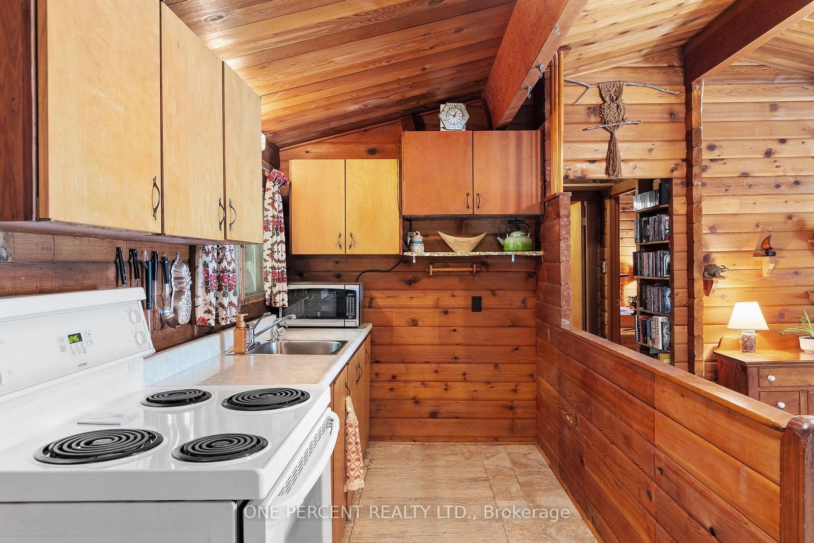 1143 Butterfly Road • Muskoka Lakes, ON photo 16
