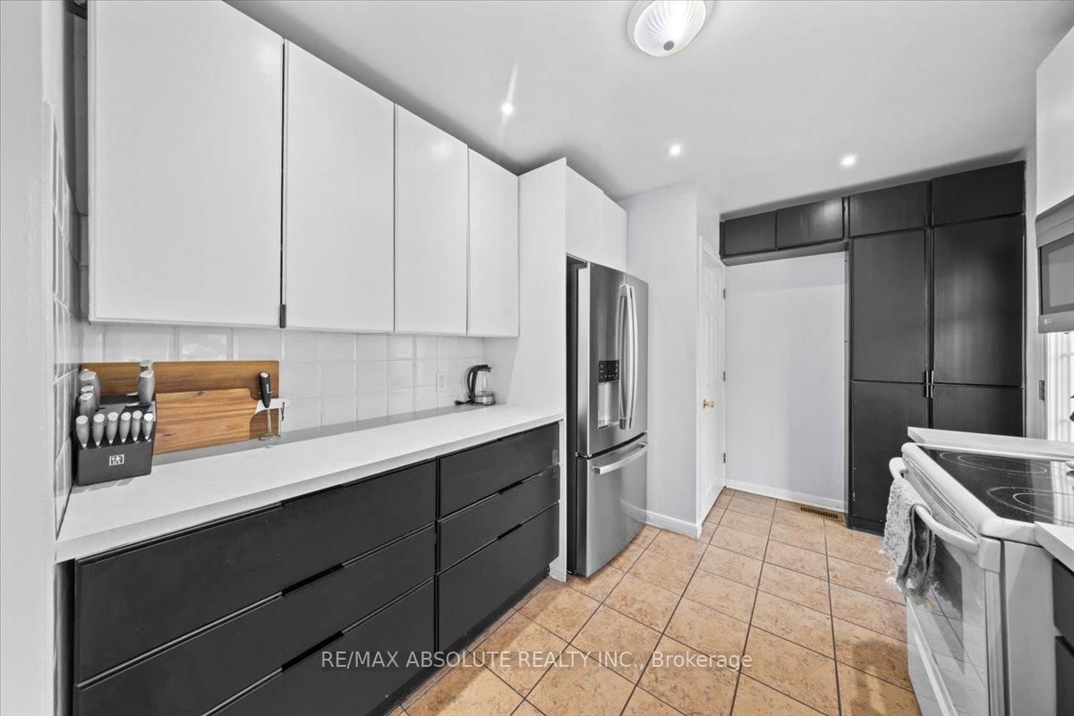 791 Borthwick Avenue • Ottawa, ON photo 11