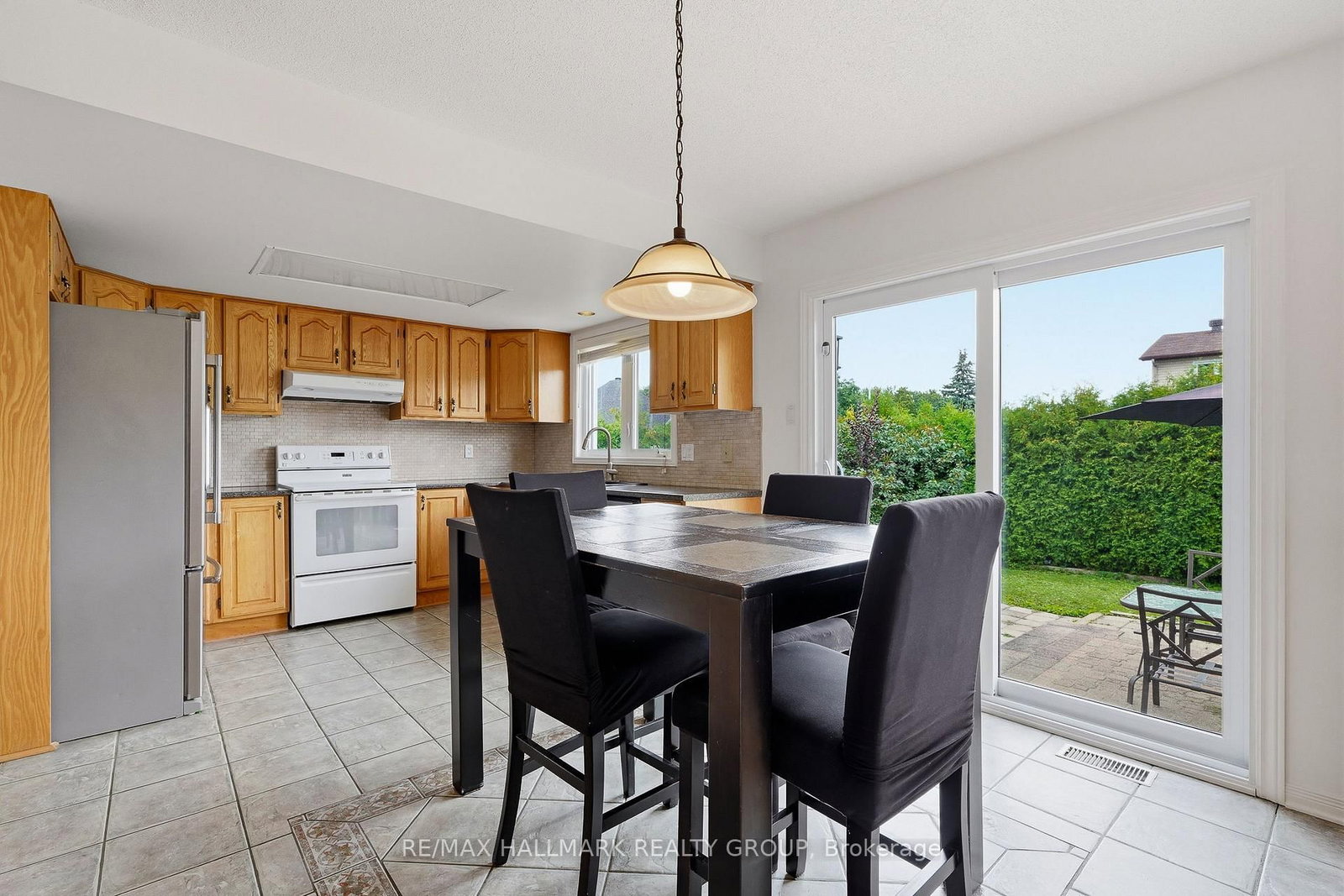3351 DESCOTES Circle • Clarence-Rockland, ON photo 16