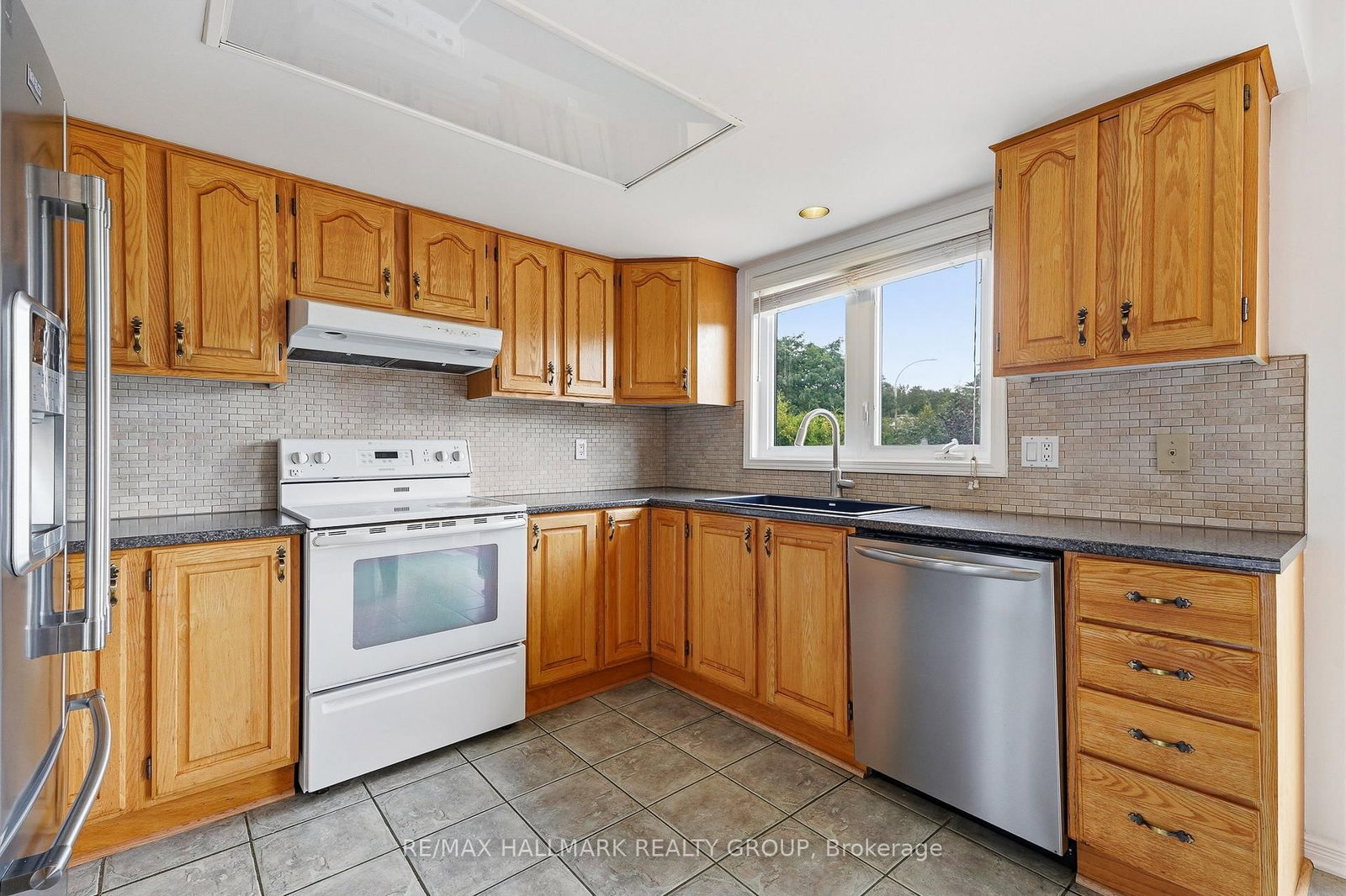 3351 DESCOTES Circle • Clarence-Rockland, ON photo 18