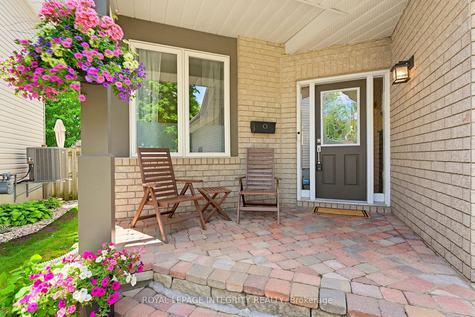 116 Springcreek Crescent • Ottawa, ON photo 4