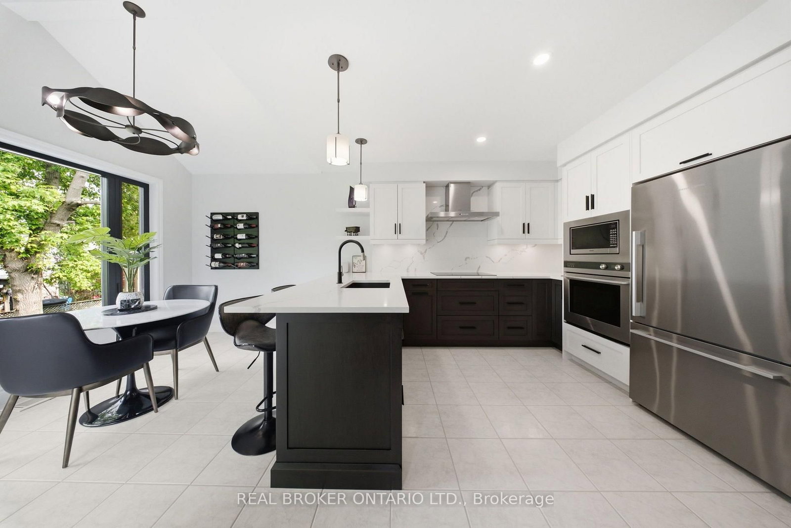 19 Boulder Crescent • Guelph, ON photo 10