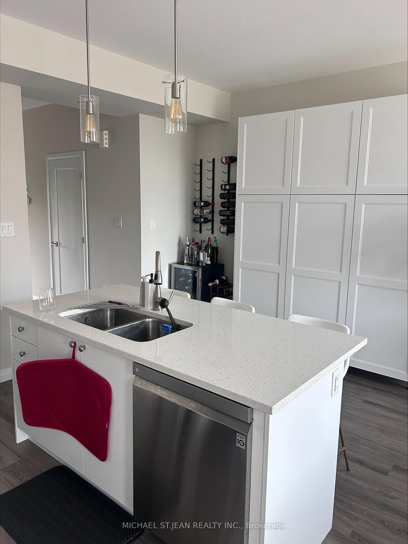 20 - 270 Melvin Avenue
