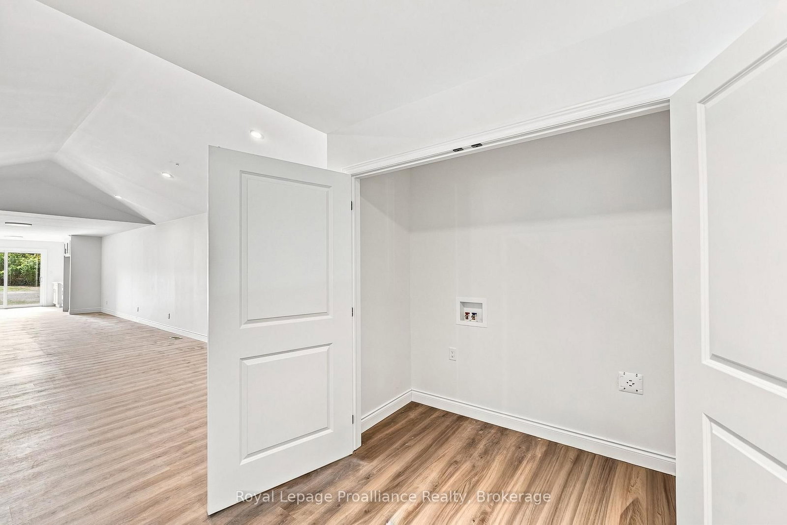 206 Homewood Avenue • Trent Hills, ON photo 11