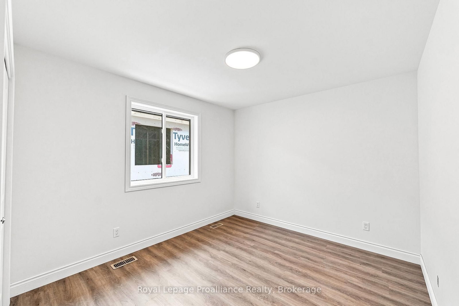 206 Homewood Avenue • Trent Hills, ON photo 17