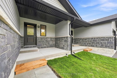 206 Homewood Avenue • Trent Hills, ON photo 4