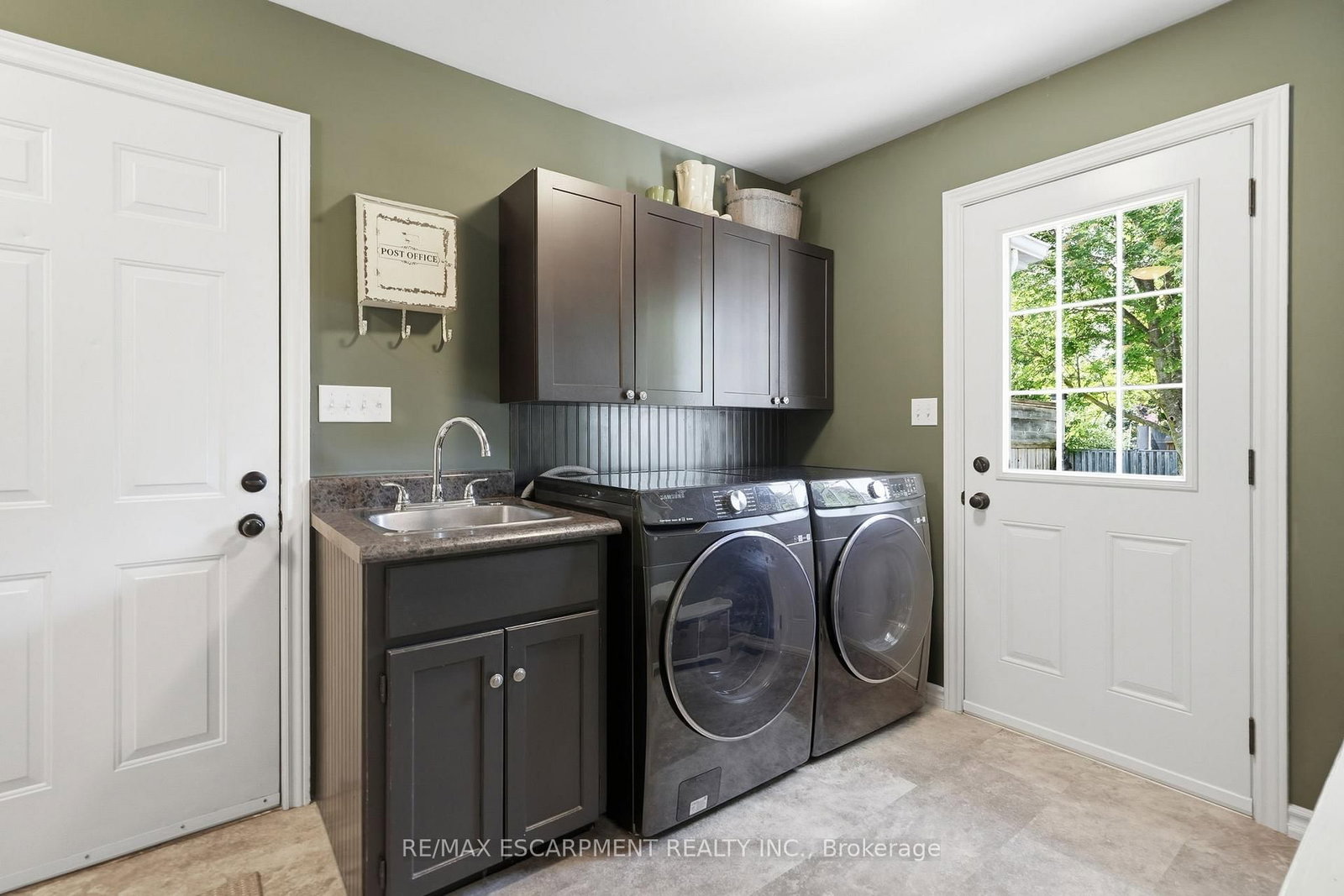 1 Meander Close • Hamilton, ON photo 26