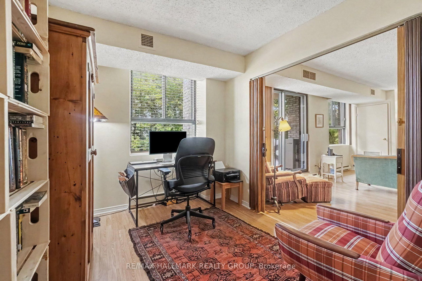 2850 CARLING Avenue • #302 • Ottawa, ON photo 10