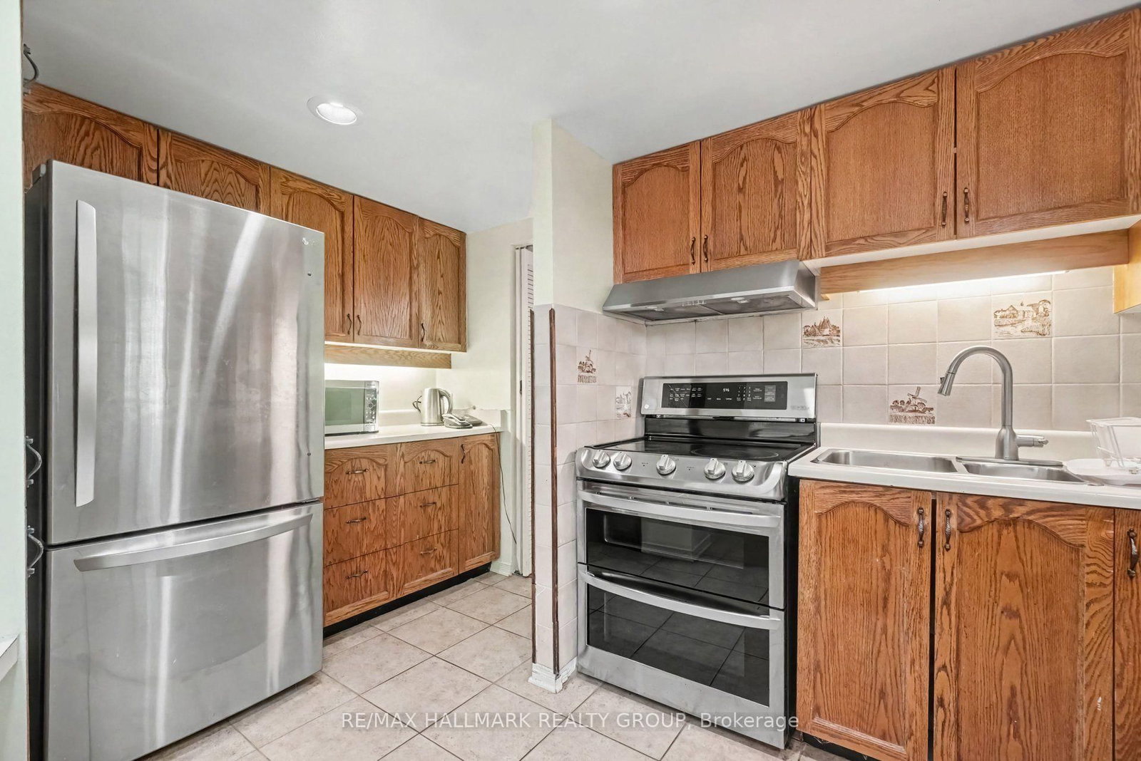 2850 CARLING Avenue • #302 • Ottawa, ON photo 8
