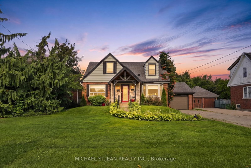 35 Centennial Parkway S