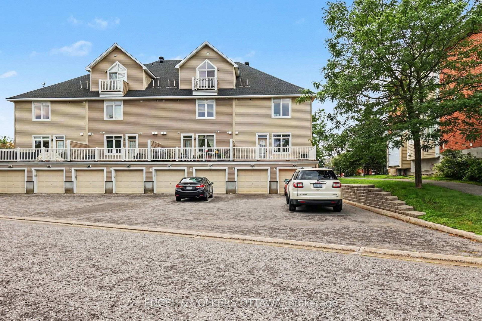 53 Hawkstone Gate • Ottawa, ON photo 21