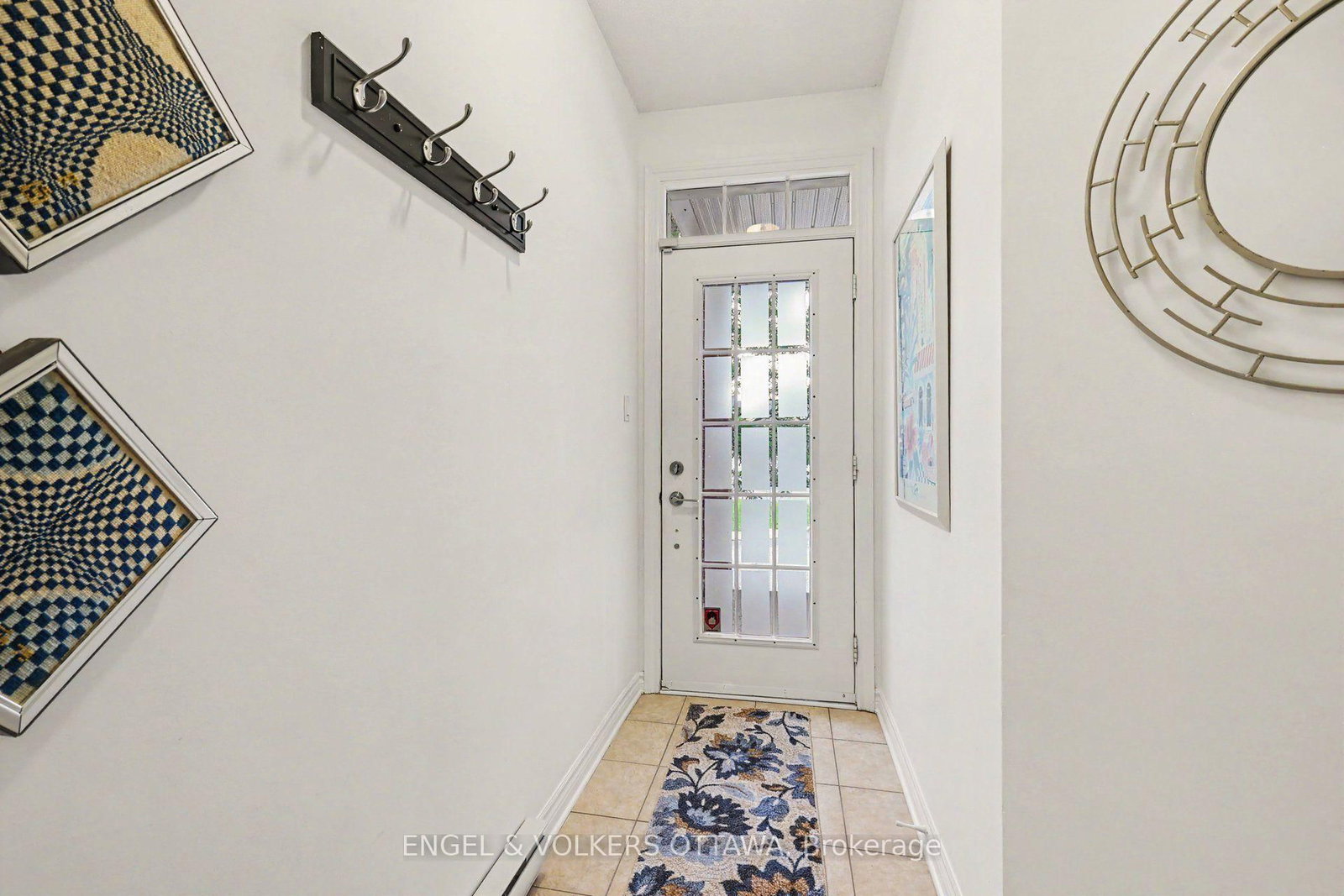 53 Hawkstone Gate • Ottawa, ON photo 3