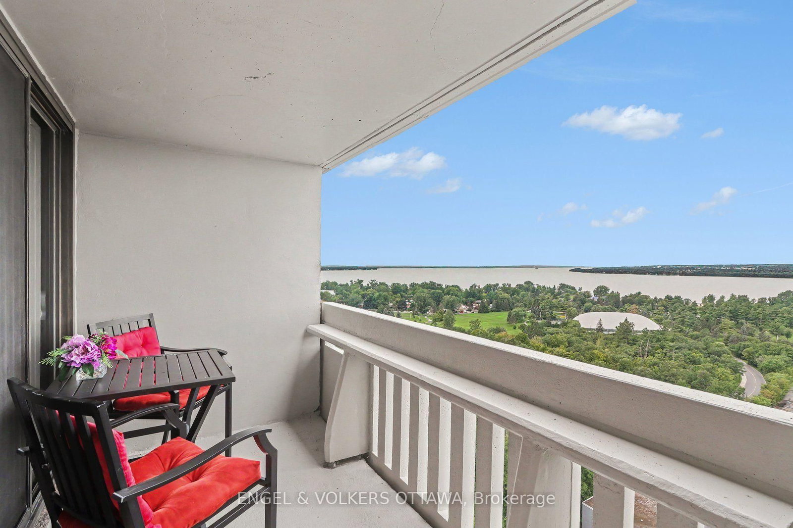 415 Greenview Avenue • #1702 • Ottawa, ON photo 29