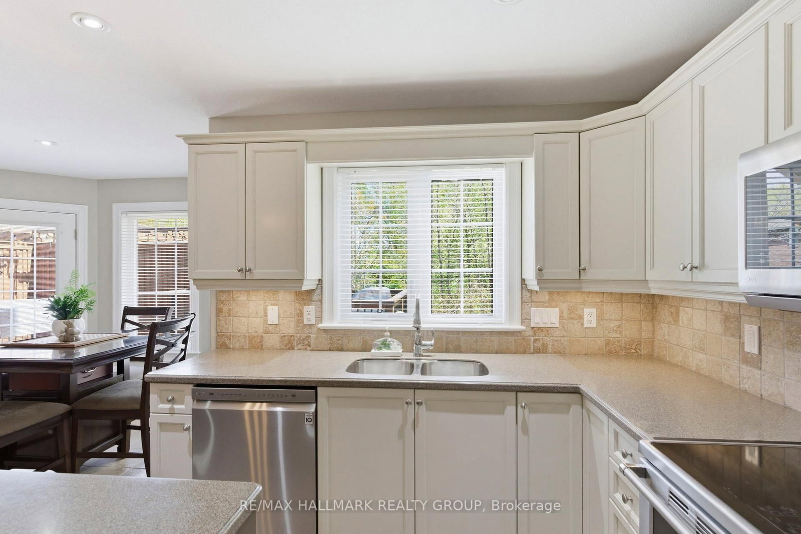 1021 Kingswood Street • Brockville, ON photo 16