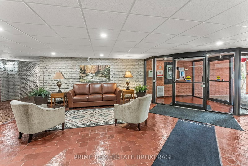 204 - 693 Windermere Road N