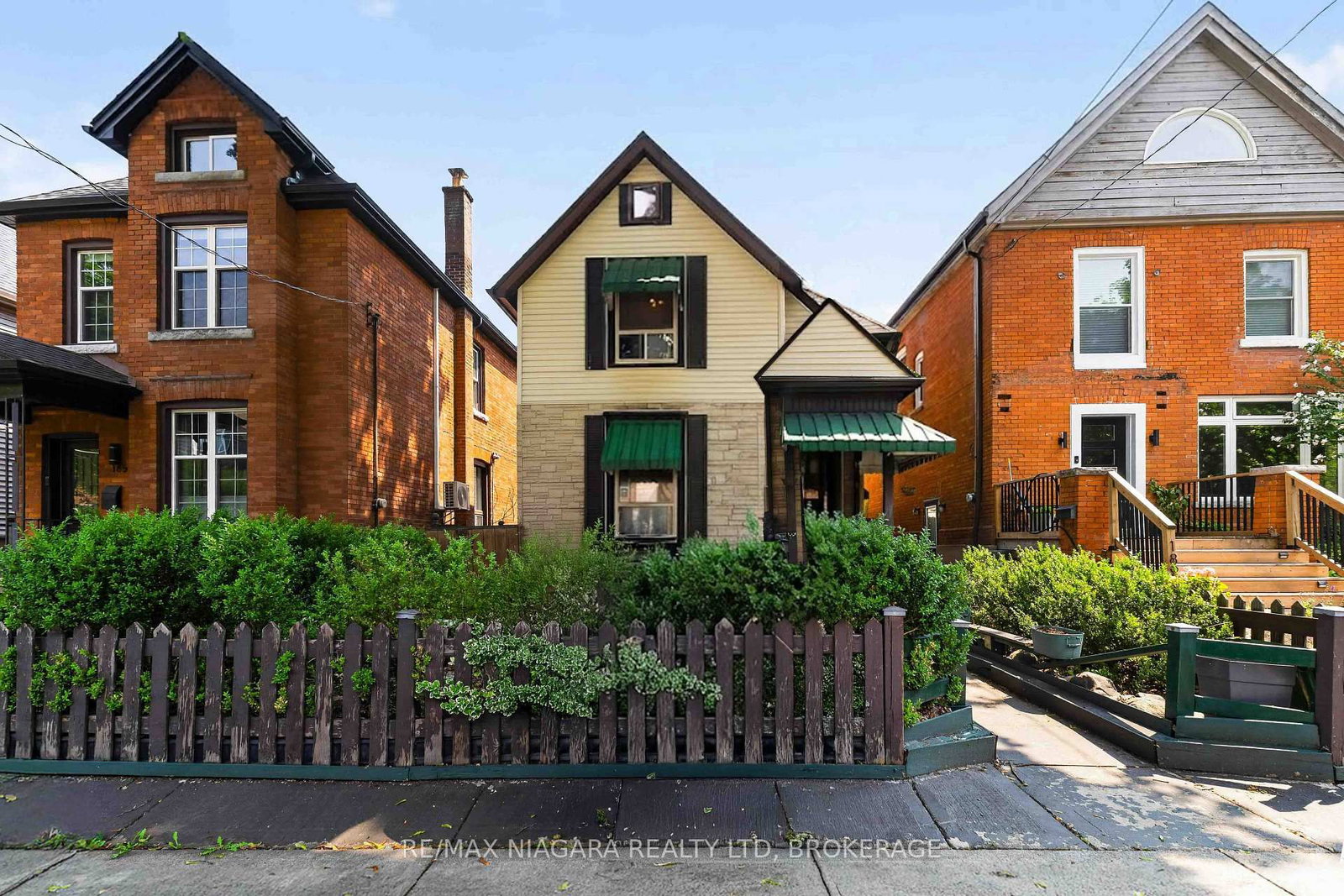 187 Emerald Street S • Hamilton, ON photo 1