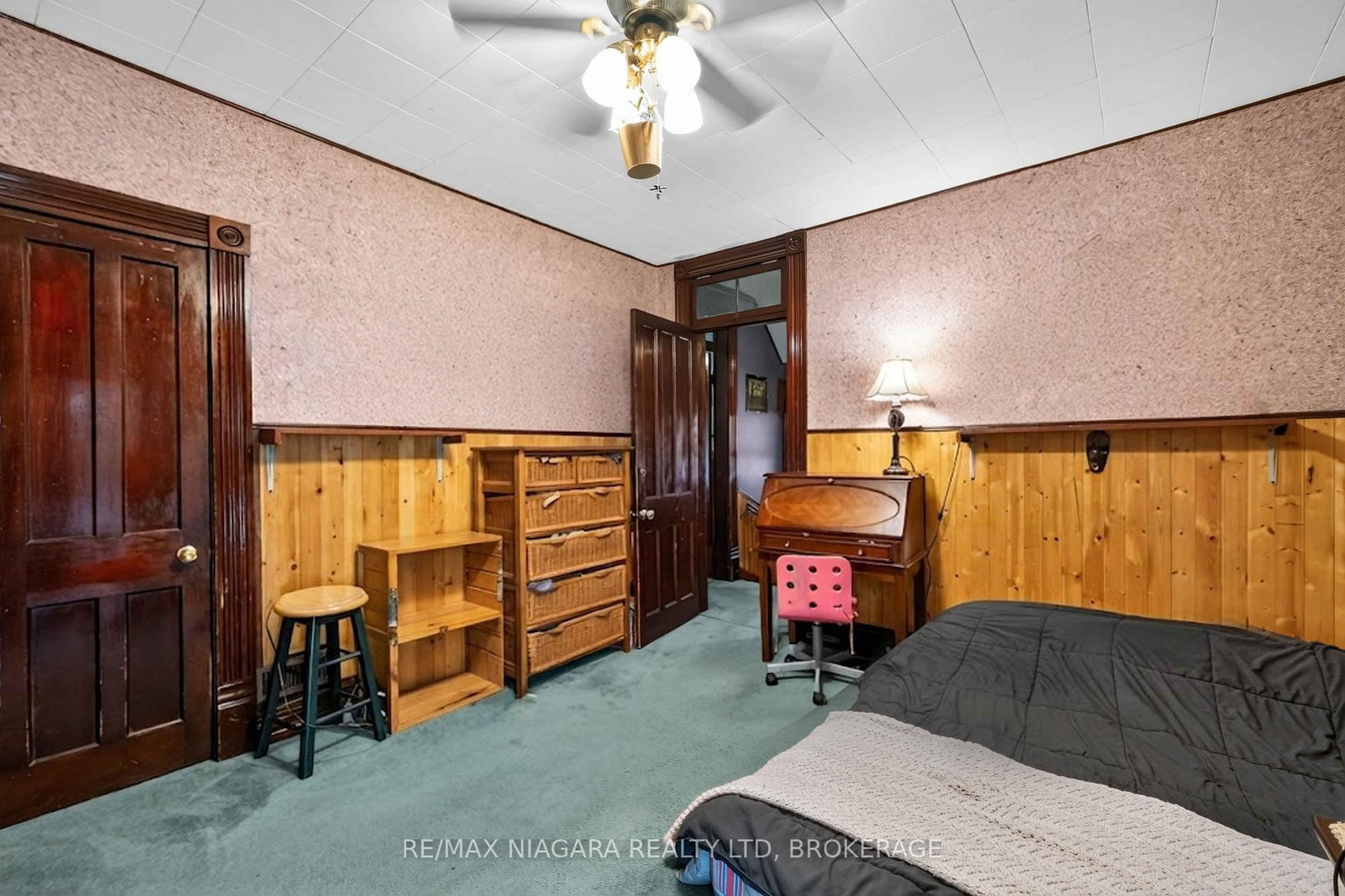 187 Emerald Street S • Hamilton, ON photo 16