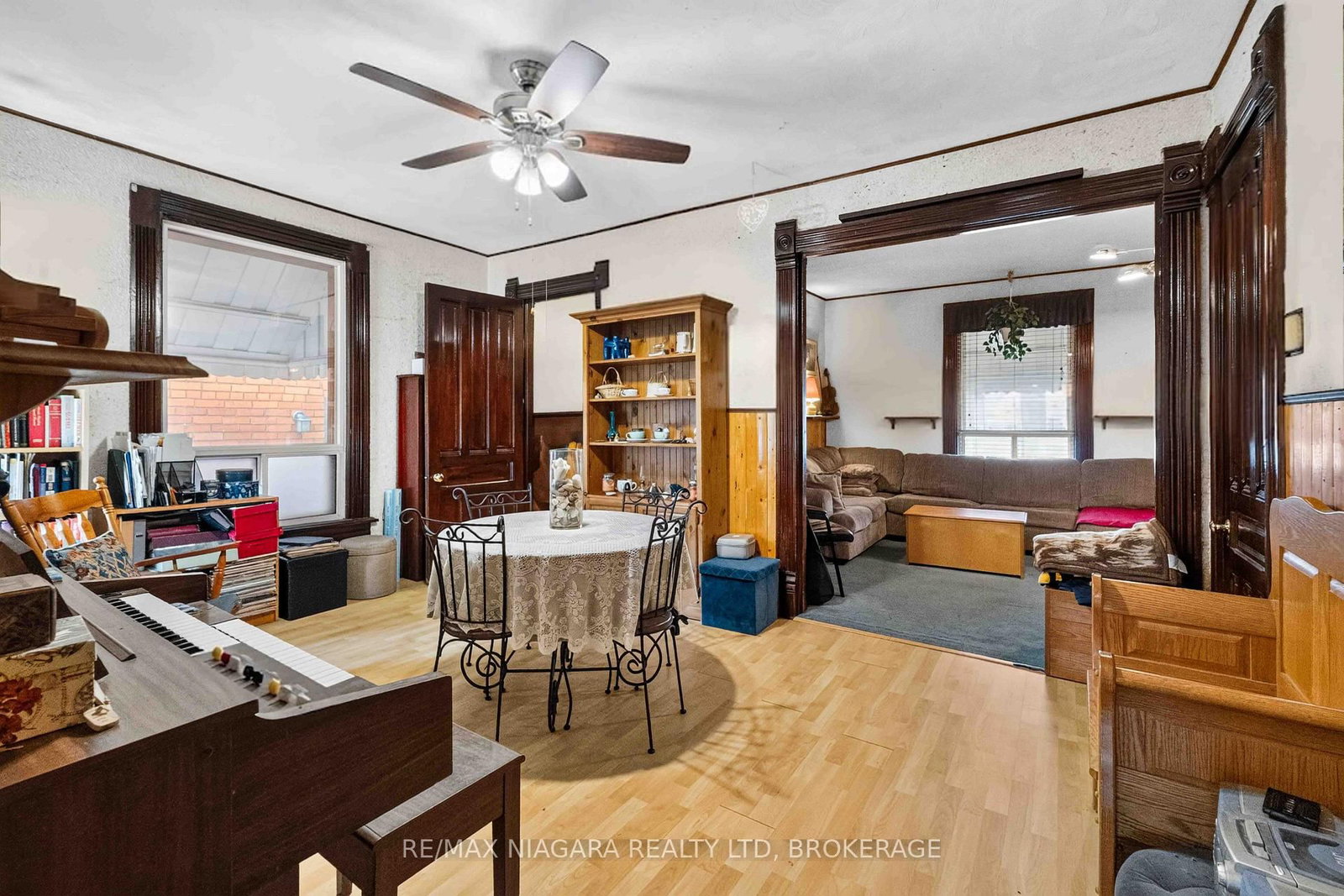 187 Emerald Street S • Hamilton, ON photo 7