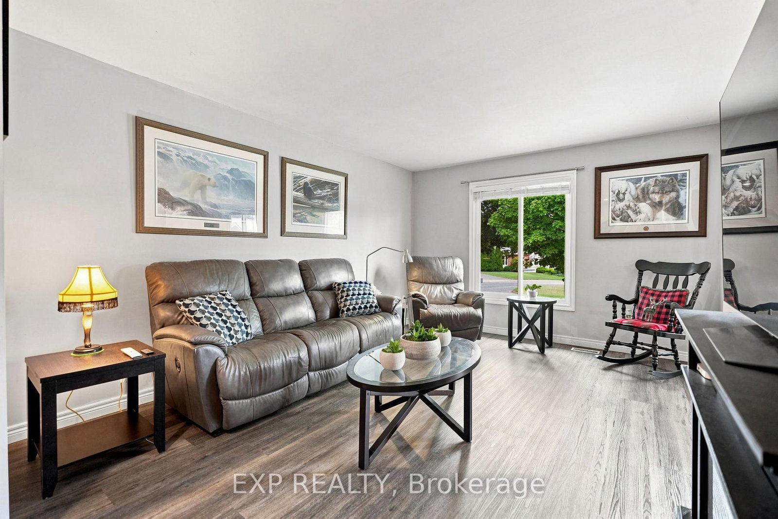 14 Apple Court • Welland, ON photo 4