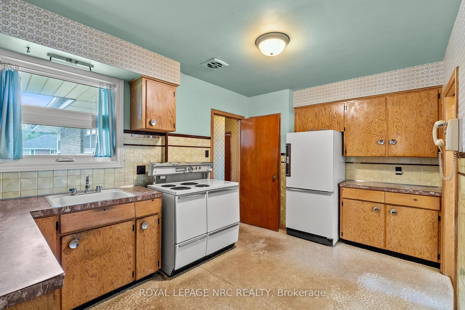 552 Bunting Road • St. Catharines, ON photo 15