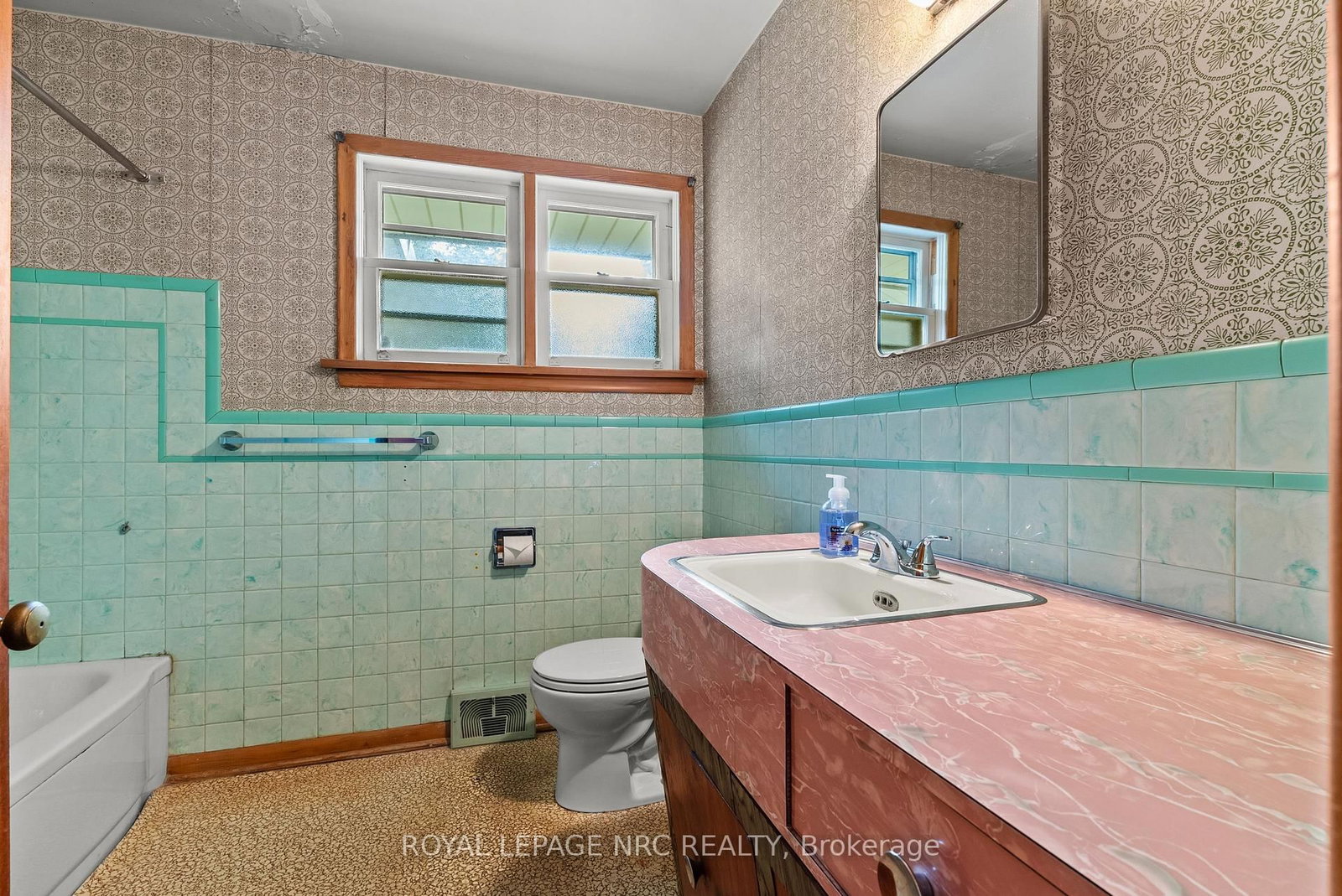 552 Bunting Road • St. Catharines, ON photo 23