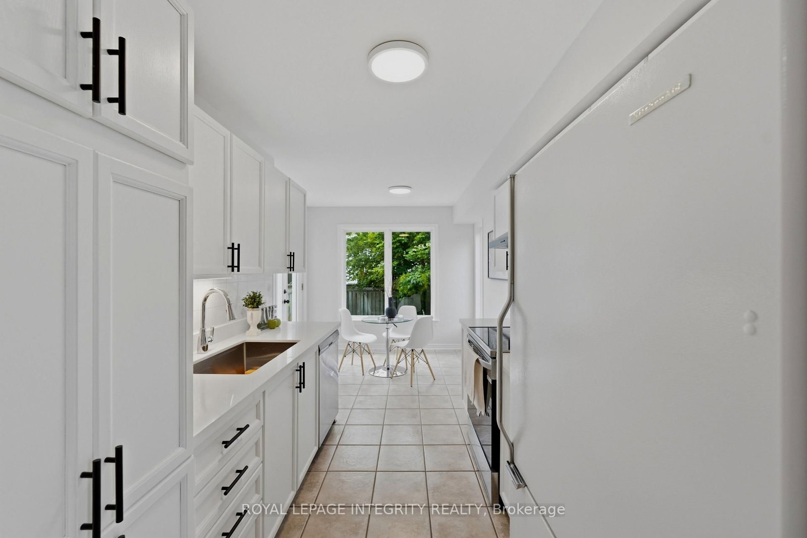 20 Redding Way • Ottawa, ON photo 9