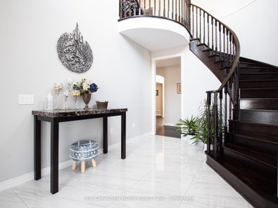 23 Chaumont Drive • Hamilton, ON photo 6