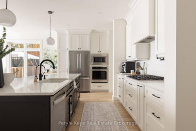 103 Granite Drive • Huntsville, ON photo 2