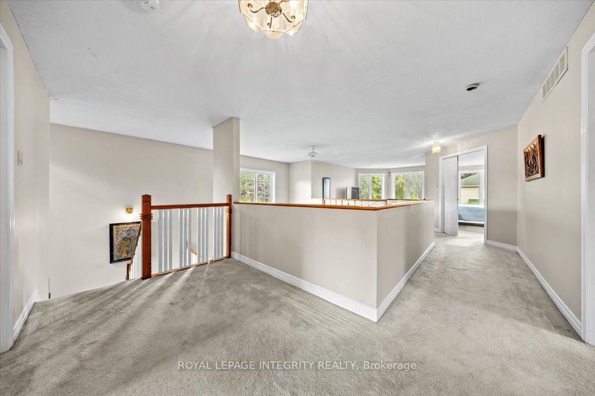 1 Strathbury Street • Ottawa, ON photo 19