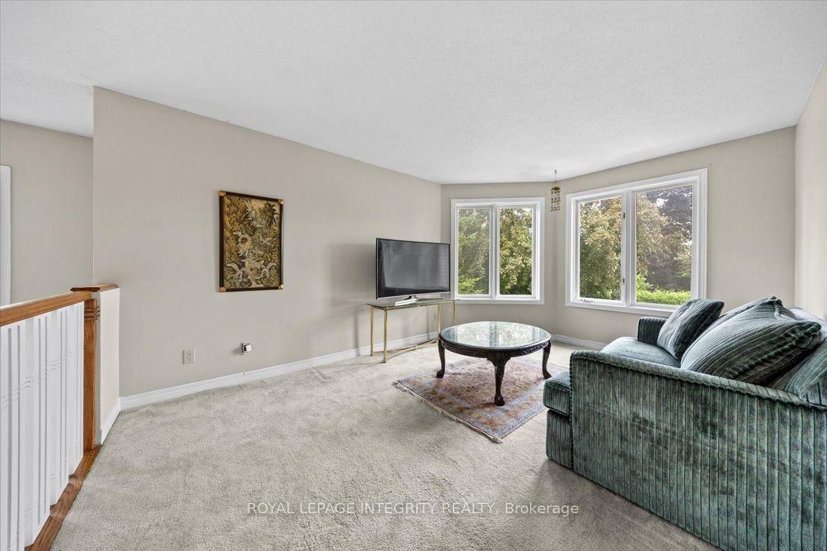 1 Strathbury Street • Ottawa, ON photo 20
