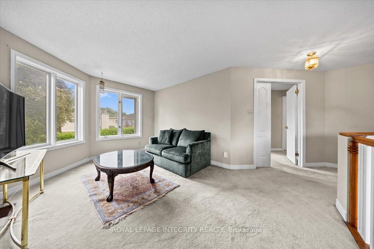 1 Strathbury Street • Ottawa, ON photo 21