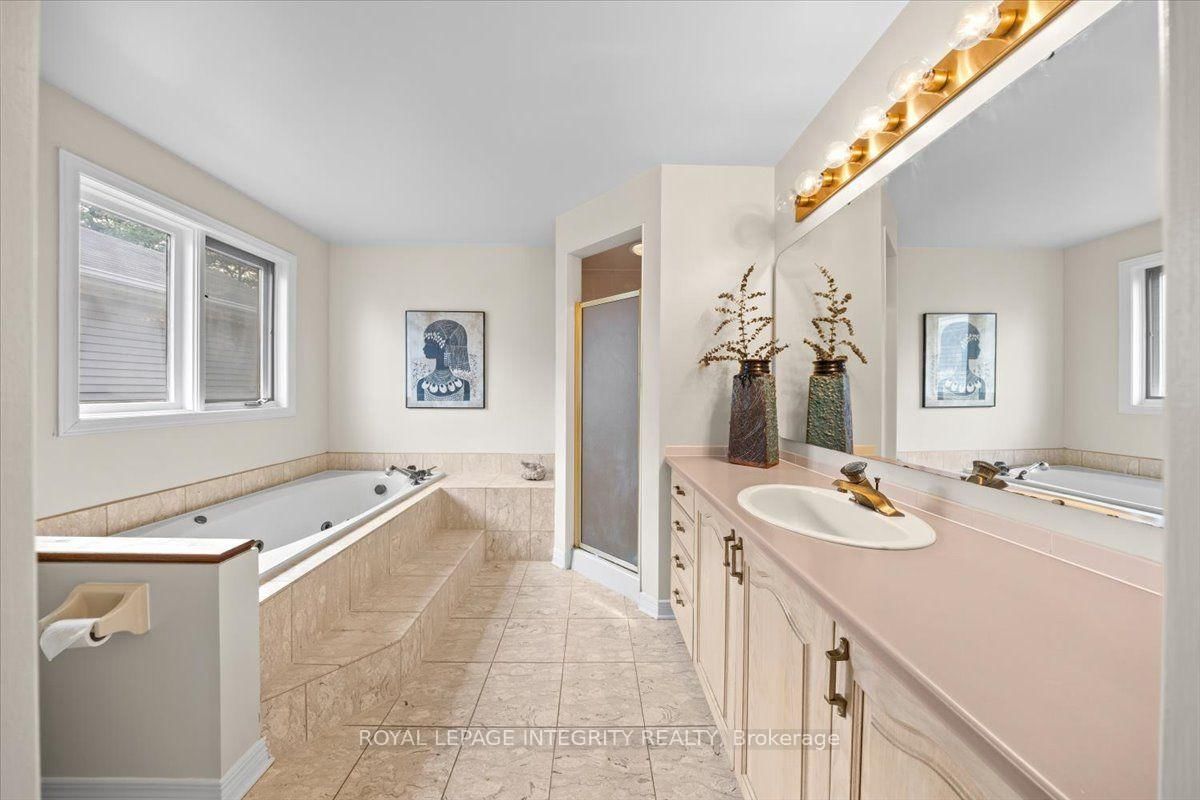 1 Strathbury Street • Ottawa, ON photo 23
