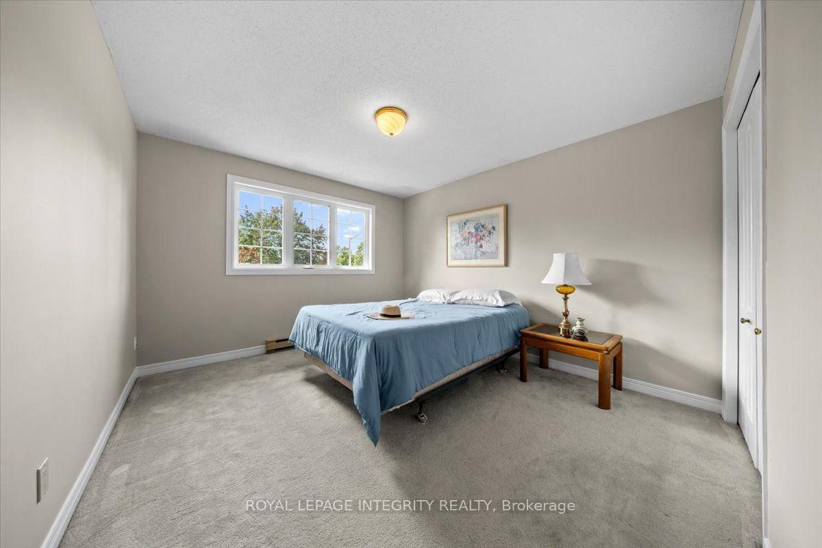 1 Strathbury Street • Ottawa, ON photo 26
