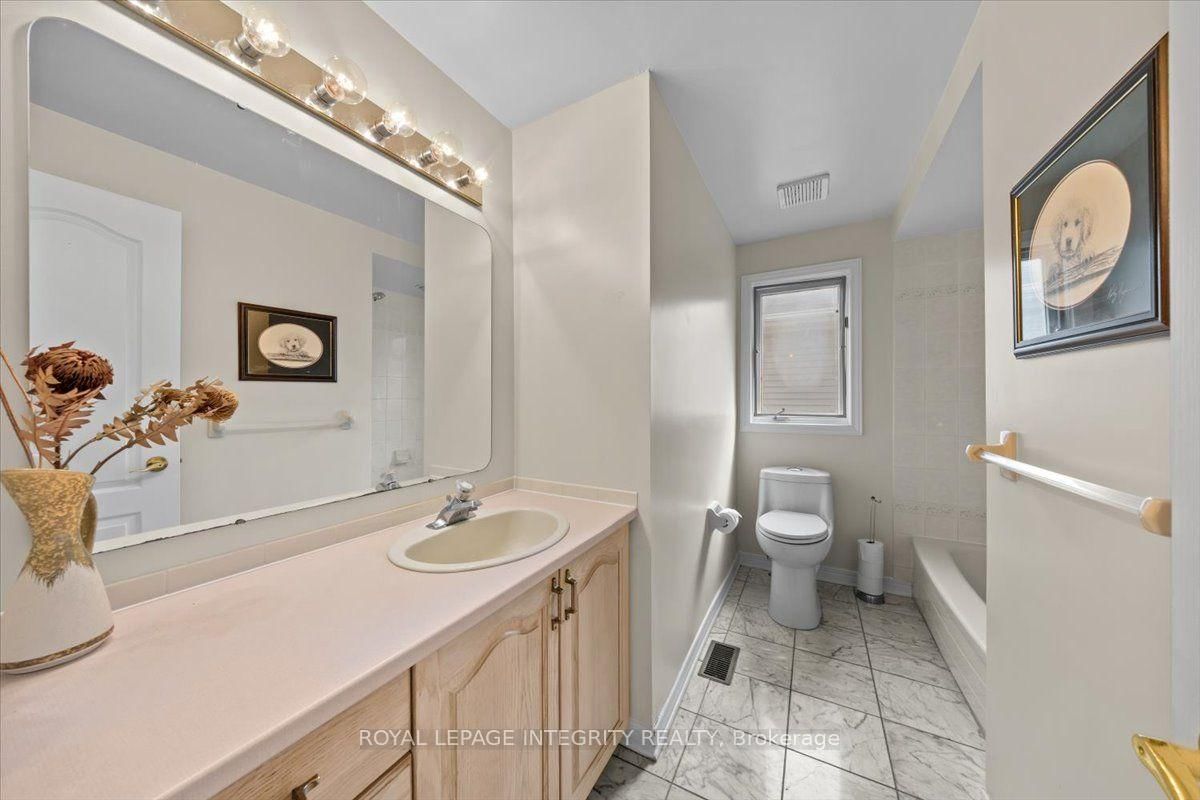 1 Strathbury Street • Ottawa, ON photo 28