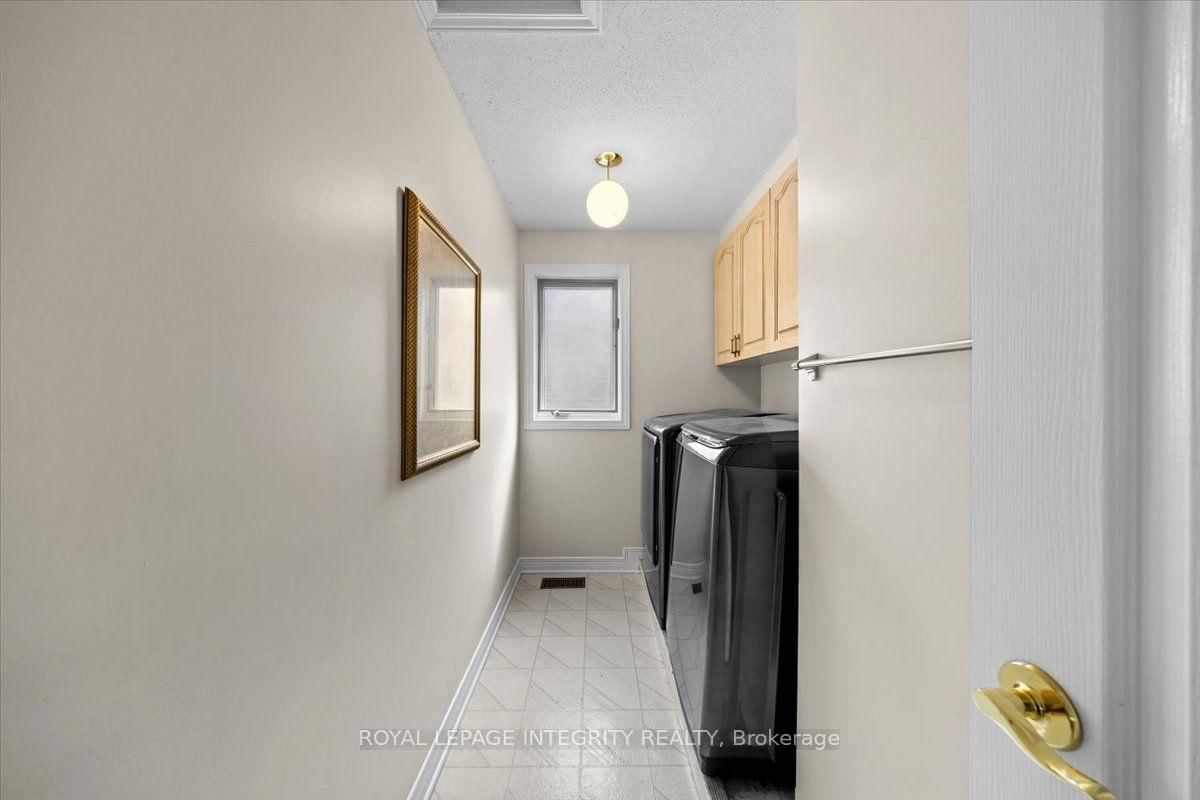 1 Strathbury Street • Ottawa, ON photo 29