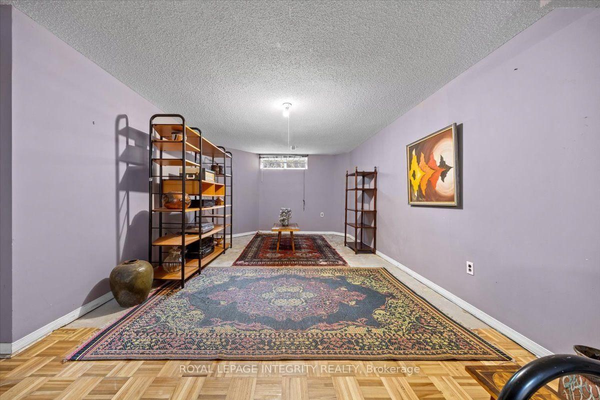 1 Strathbury Street • Ottawa, ON photo 31
