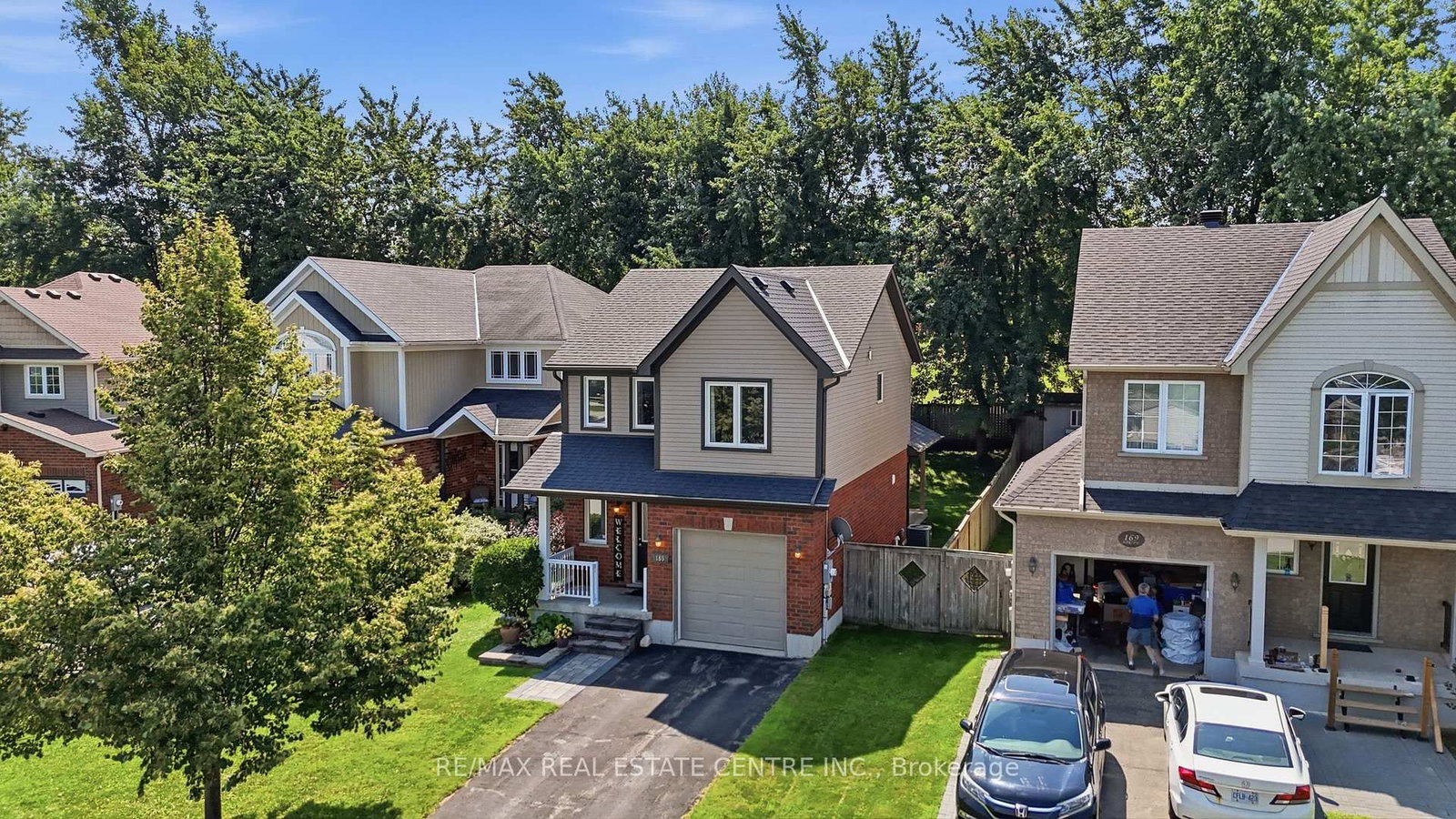 165 Silk Drive • Shelburne, ON photo 3