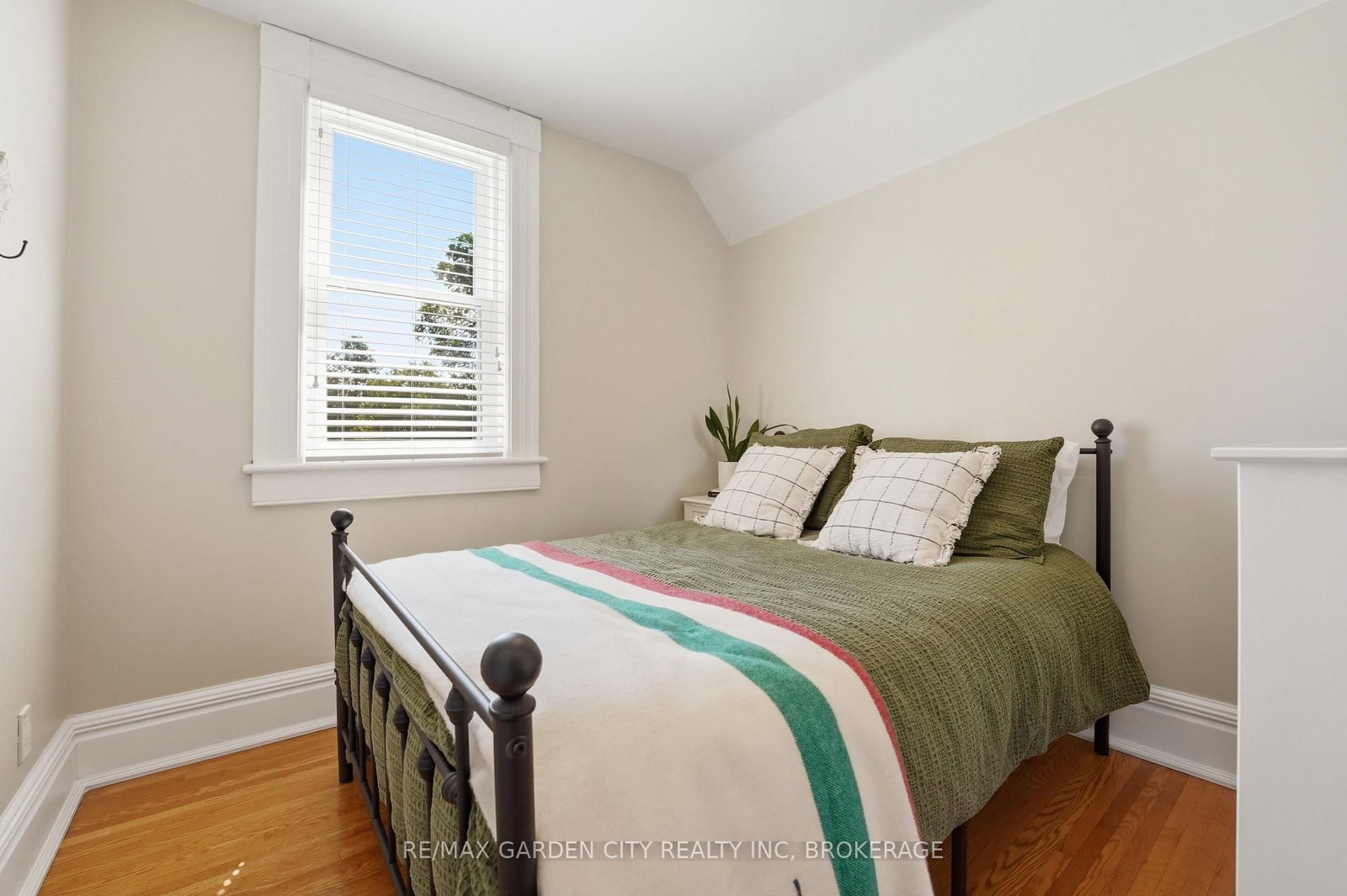 26 Carleton Street N • Thorold, ON photo 26