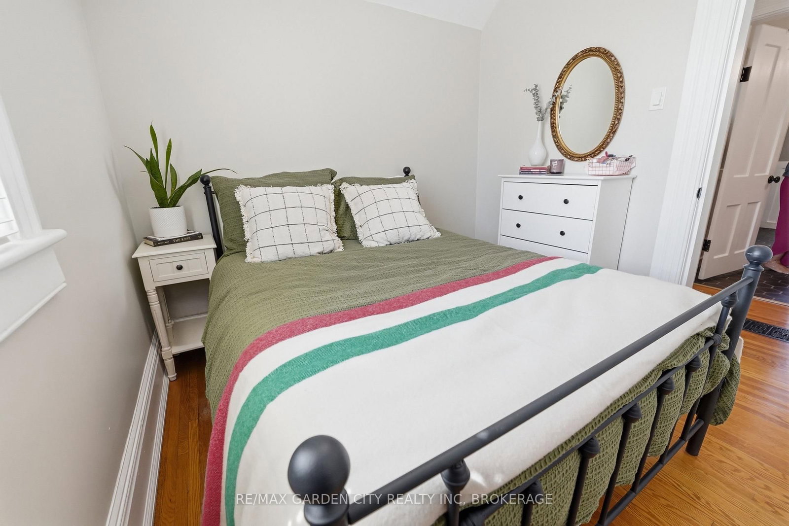 26 Carleton Street N • Thorold, ON photo 27