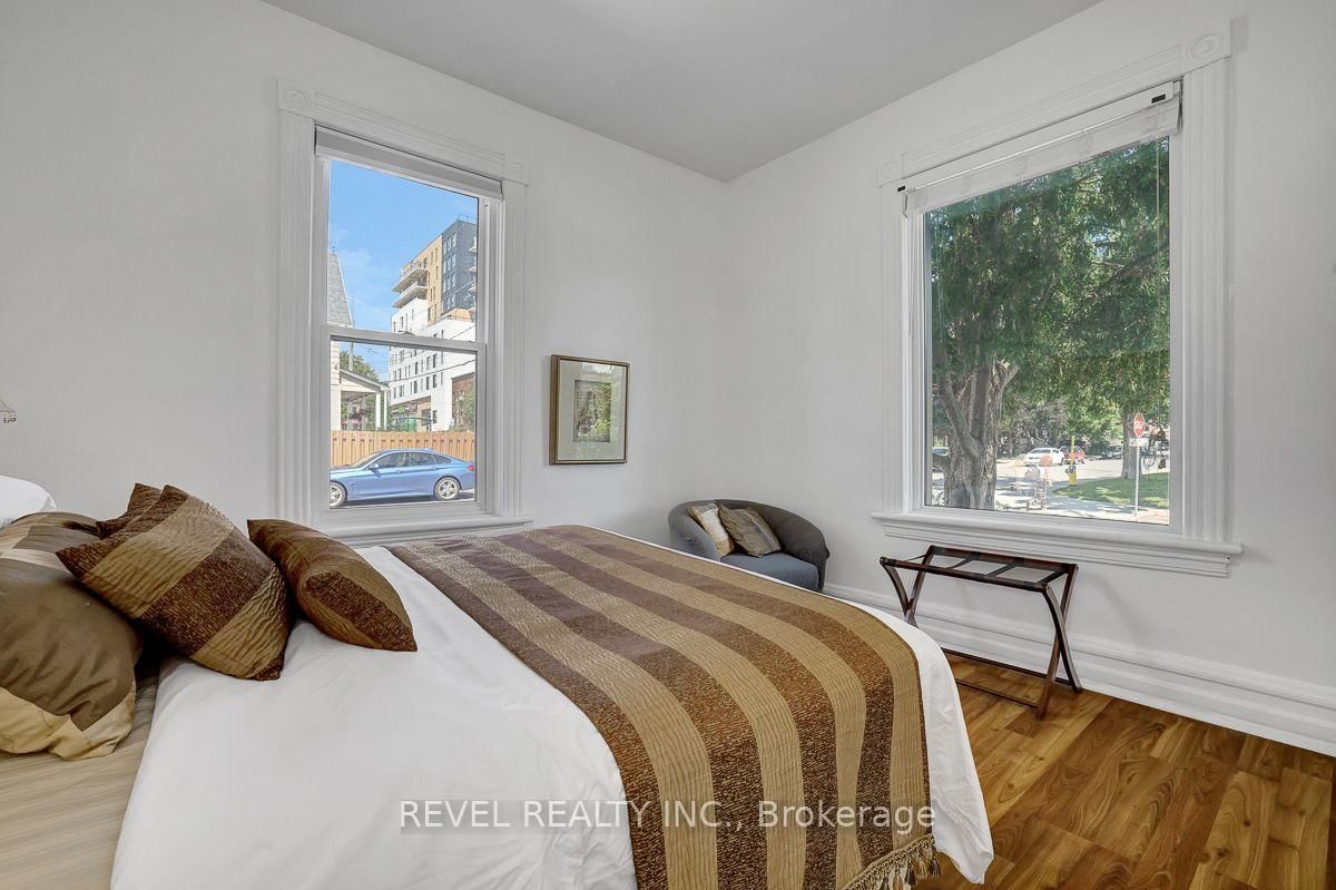 52 Lebreton Street N • Ottawa, ON photo 11