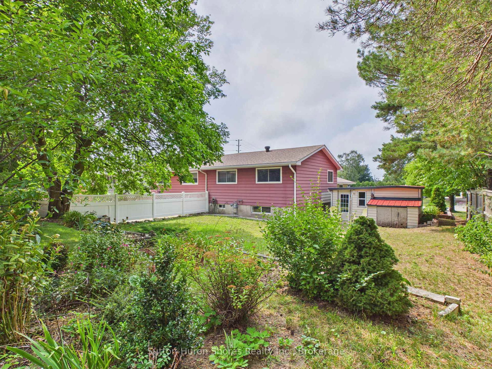 793 Ruby Street • Saugeen Shores, ON photo 38